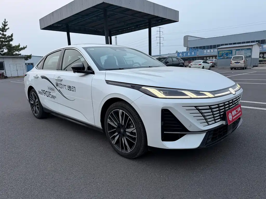 Changan Eado — миниатюра 3