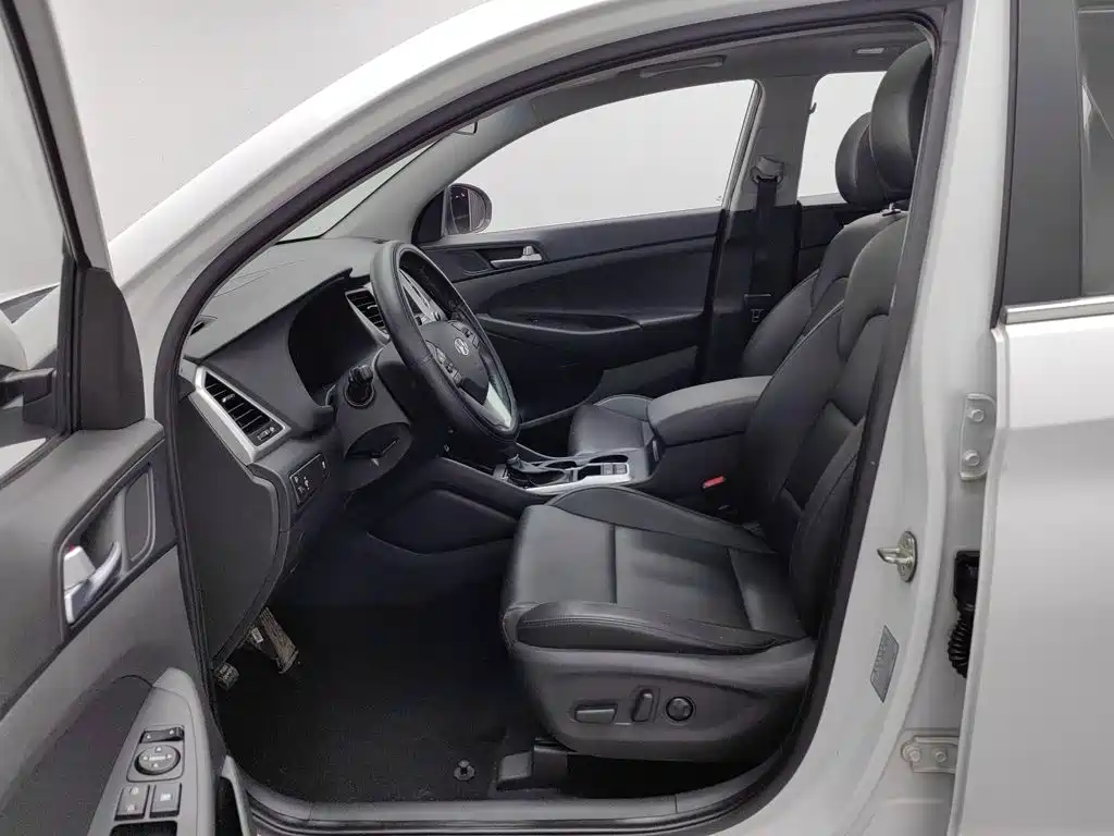 Hyundai Tucson — миниатюра 10