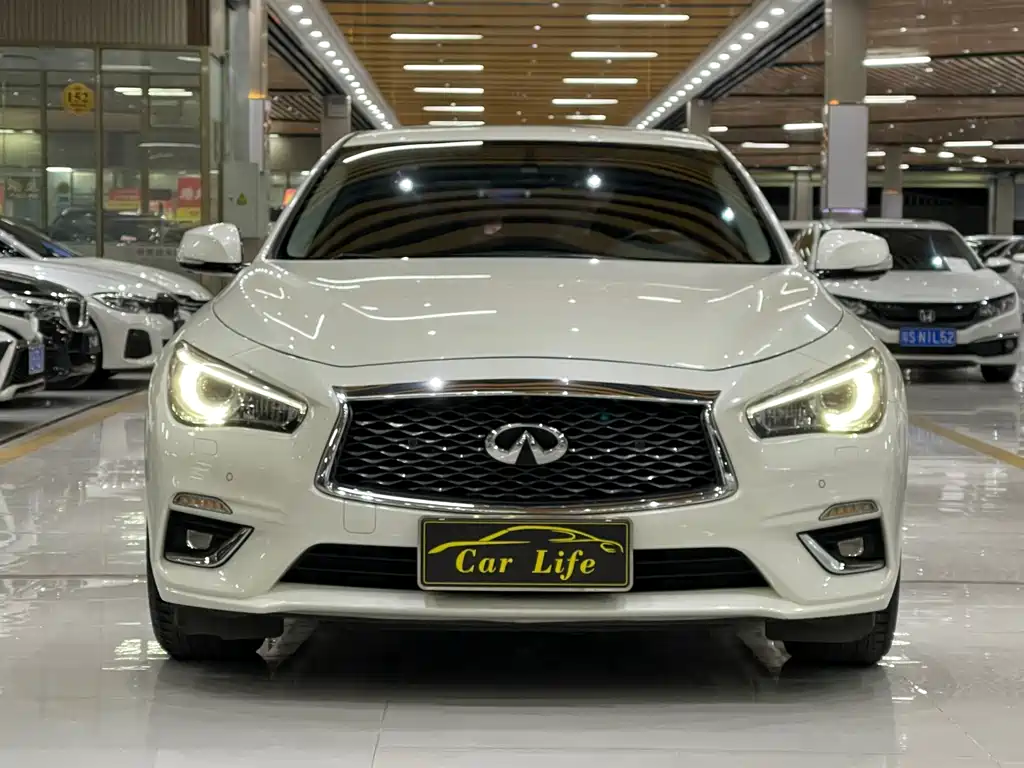 INFINITI Q50L