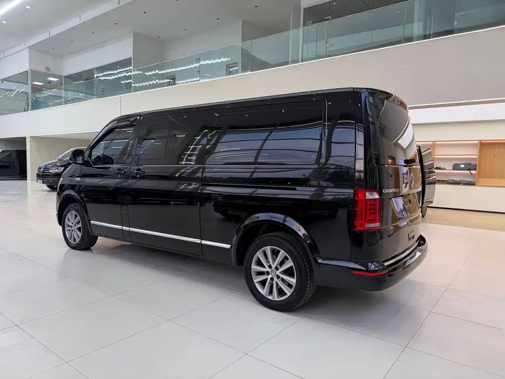 Volkswagen Caravelle — миниатюра 6