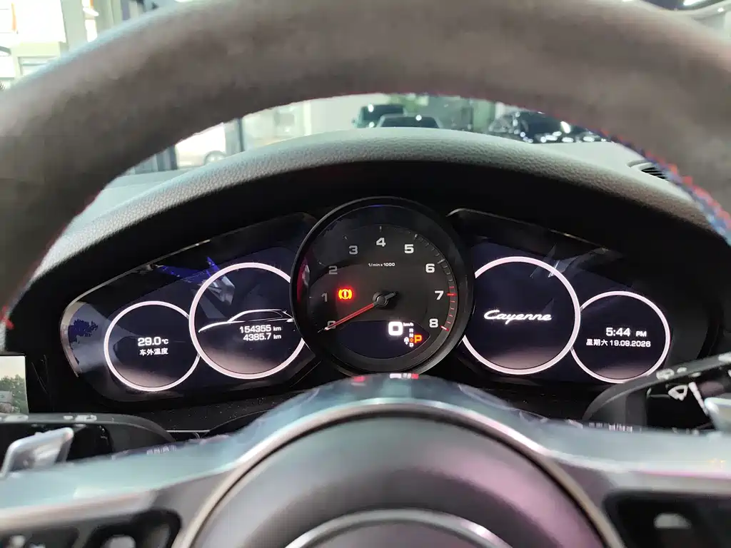 Porsche Cayenne — миниатюра 21
