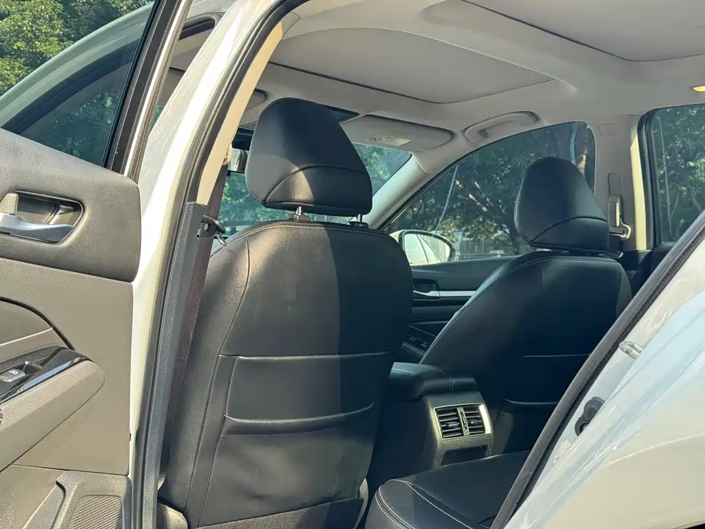 Nissan Teana — миниатюра 5