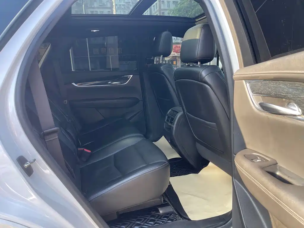 Cadillac XT5 — миниатюра 9