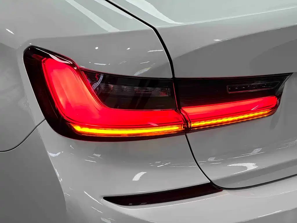 BMW 3 Series — миниатюра 14