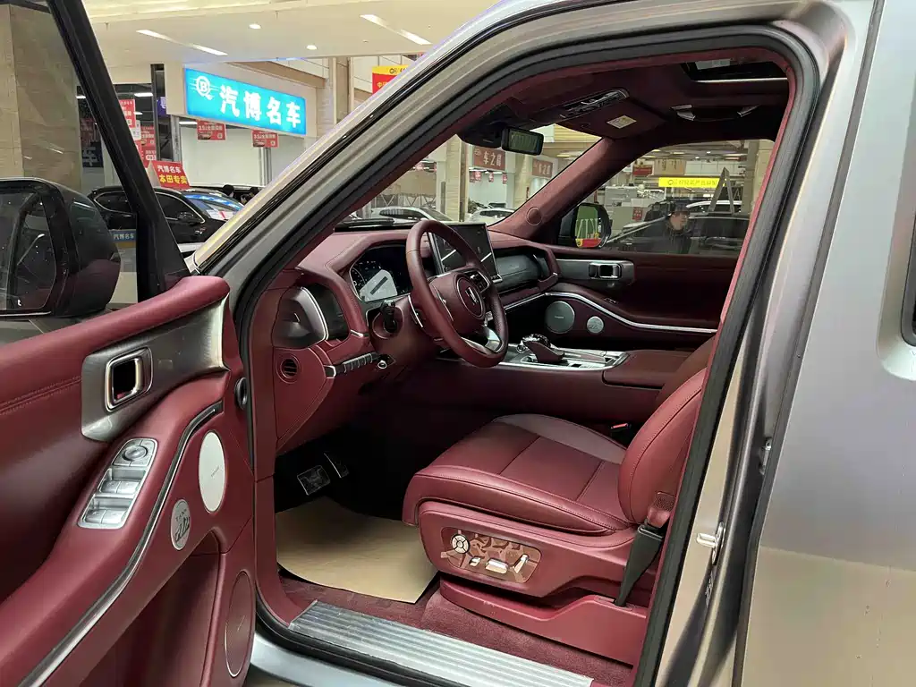 TANK TANK 700 NEW ENERGY