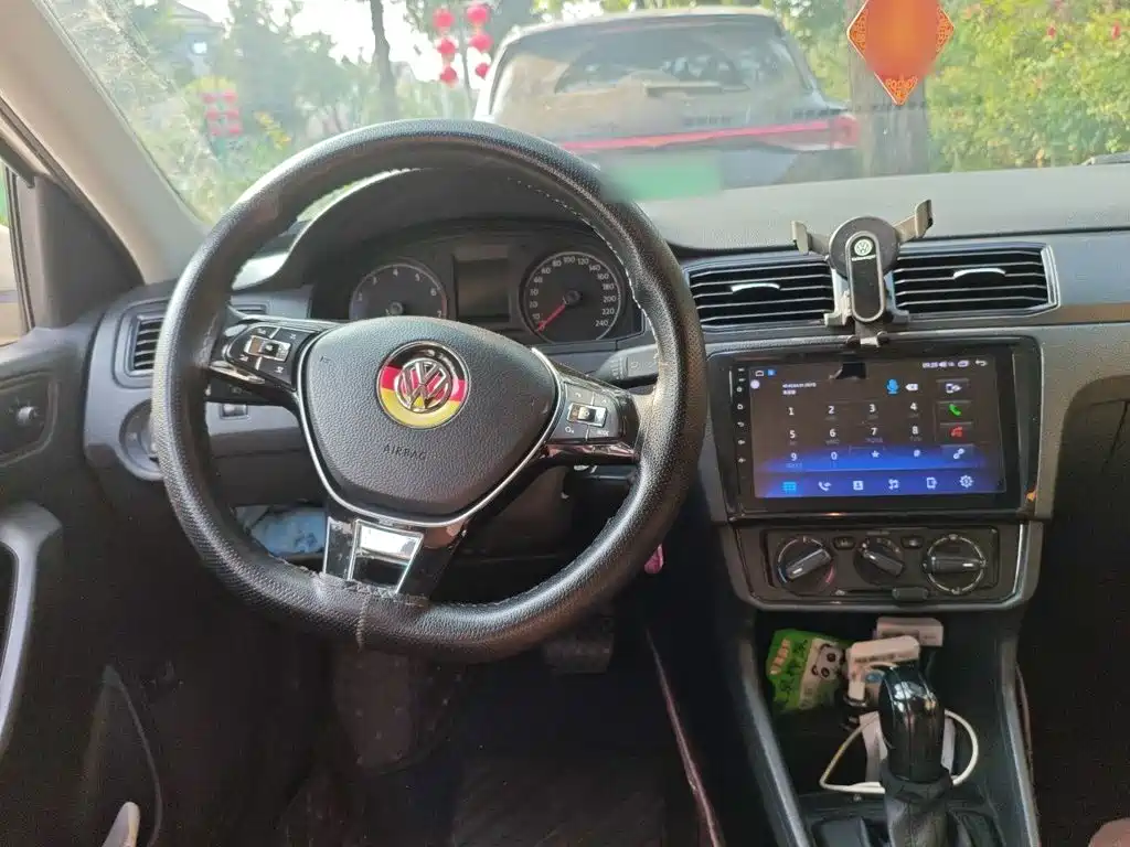 Volkswagen Santana — миниатюра 10