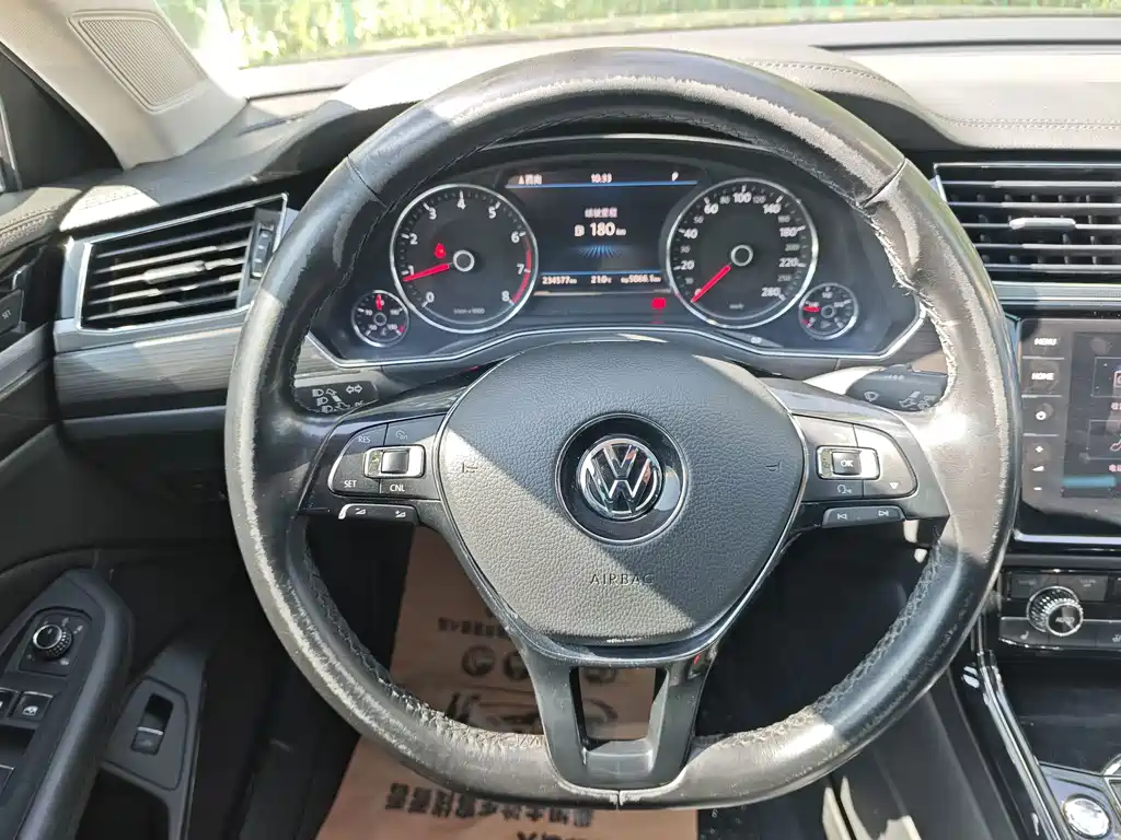 Volkswagen Phideon — миниатюра 18