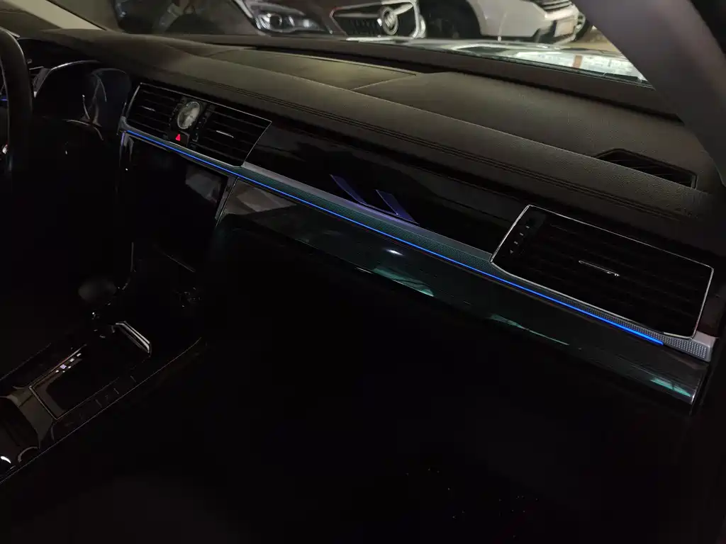 Volkswagen Phideon — миниатюра 23