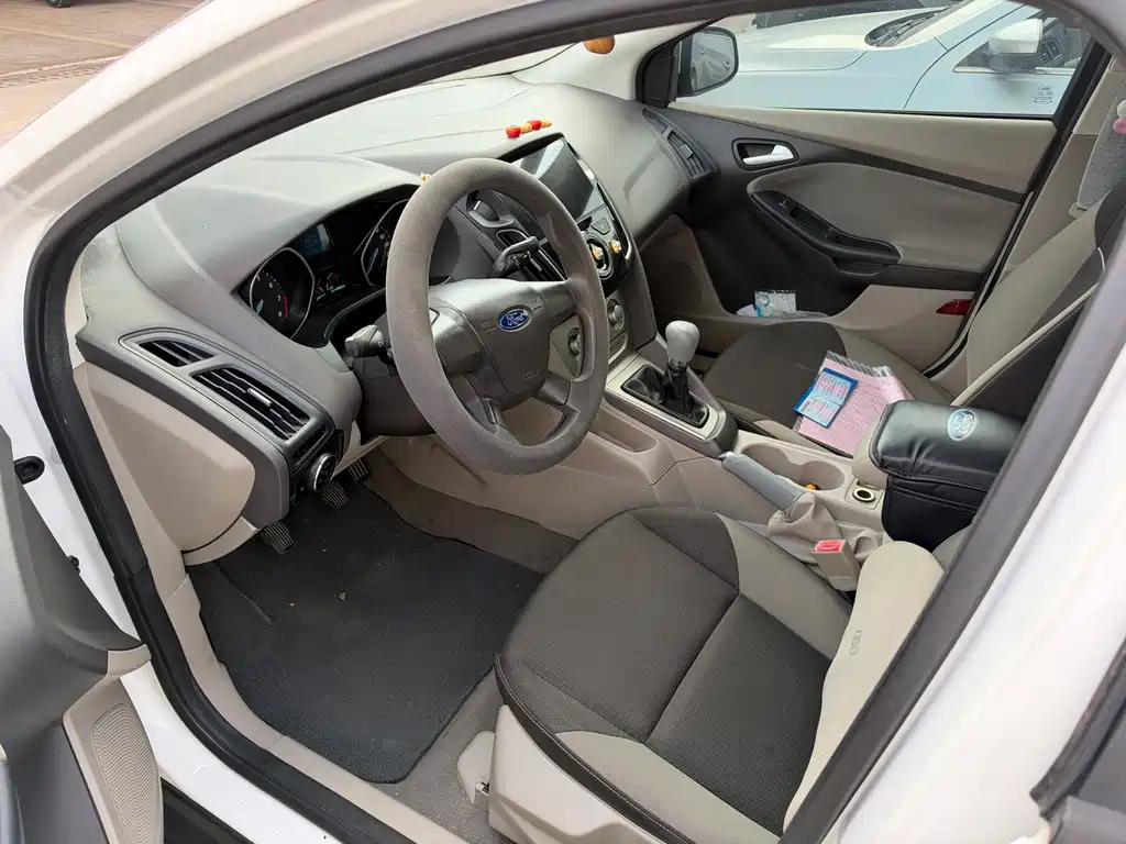 Ford Focus — миниатюра 3