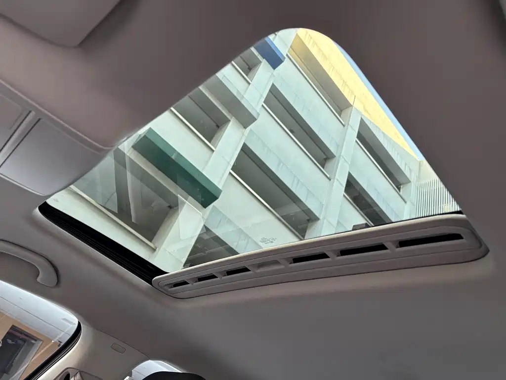 Volkswagen Sagitar — миниатюра 11