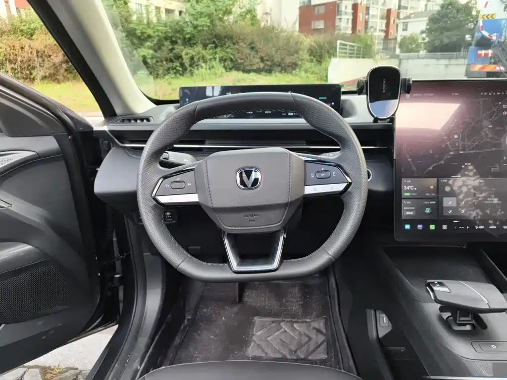 Changan Eado — миниатюра 6