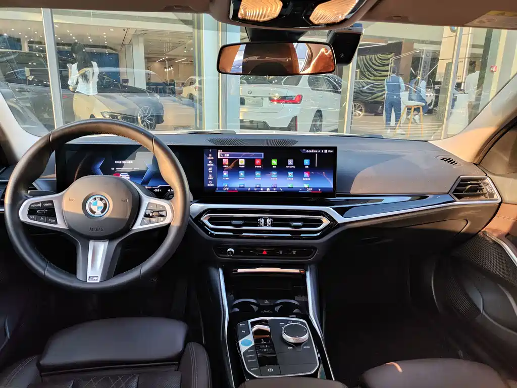 BMW i3 — миниатюра 8