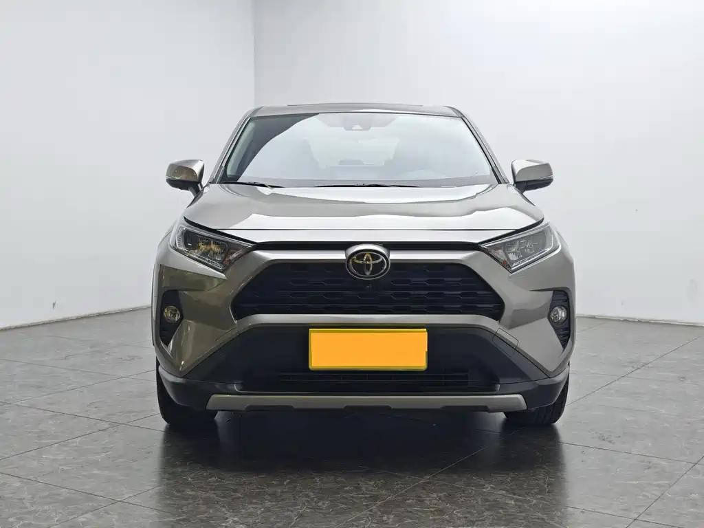 Toyota RAV4 — миниатюра 5