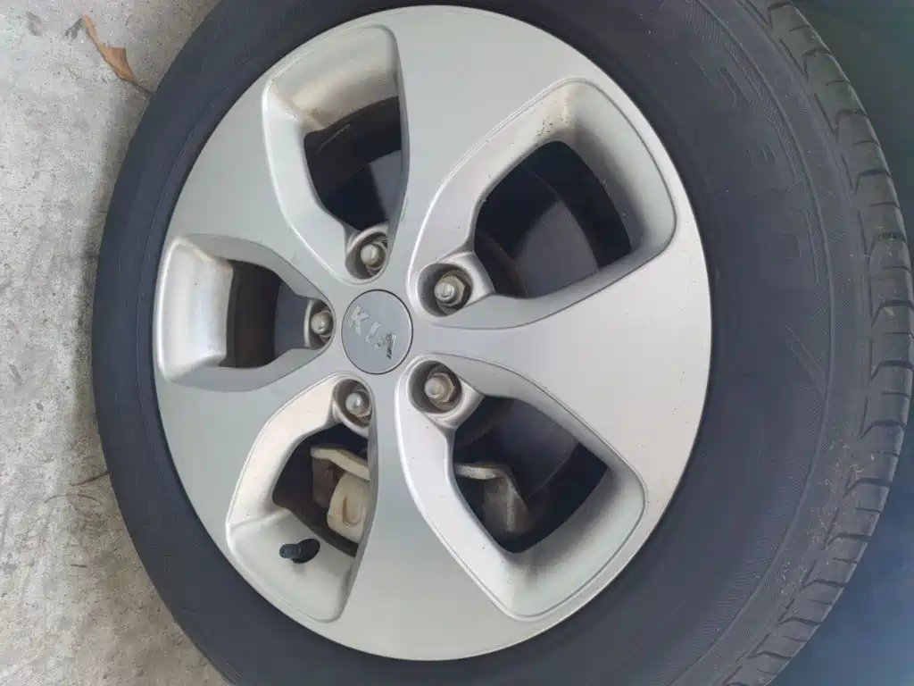 Kia Carens — миниатюра 24