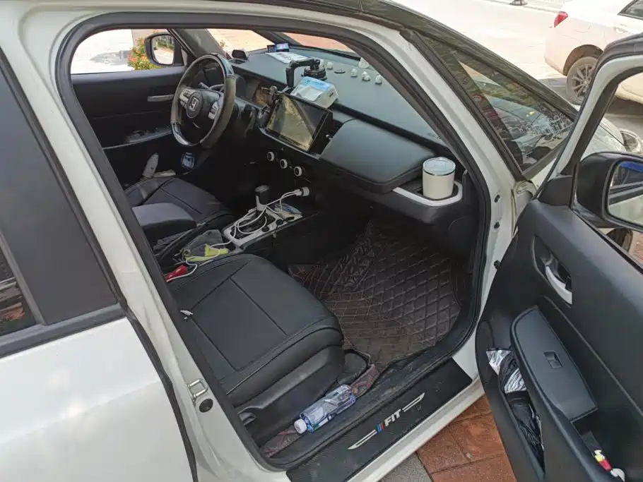 Honda Fit — миниатюра 8
