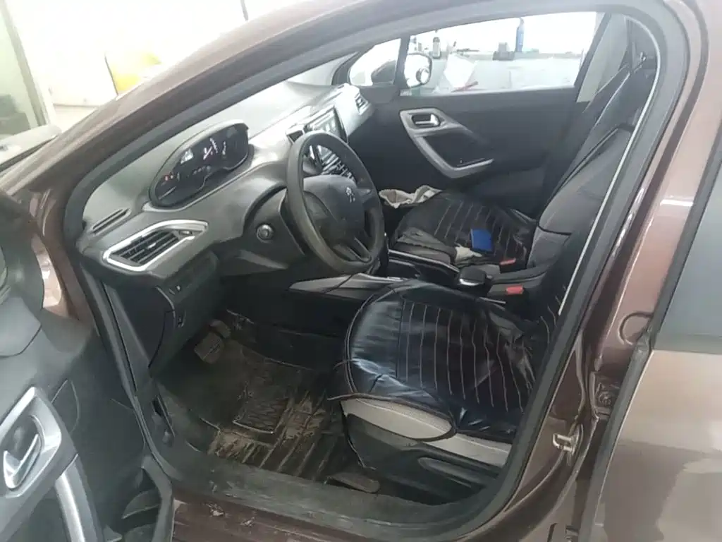 Peugeot 2008 — миниатюра 15