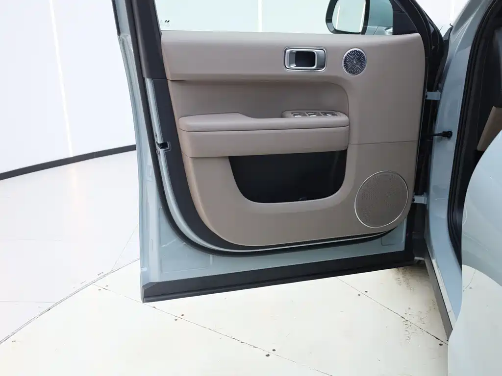 Li Auto Li L6 — миниатюра 21