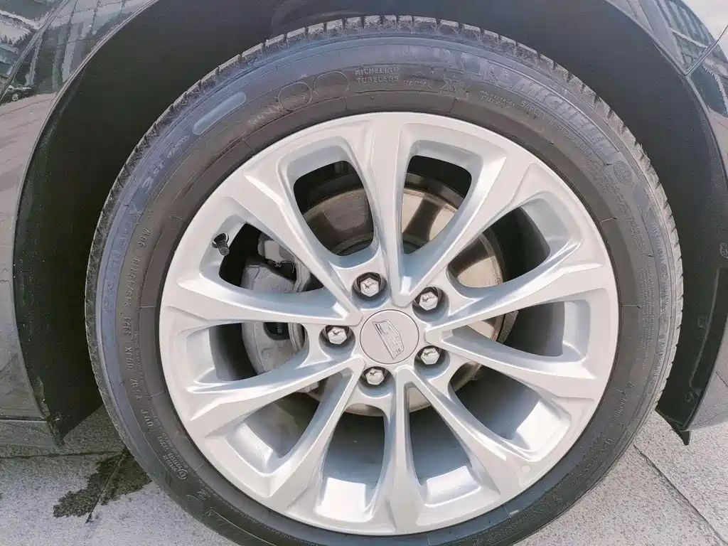 Cadillac CT5 — миниатюра 13