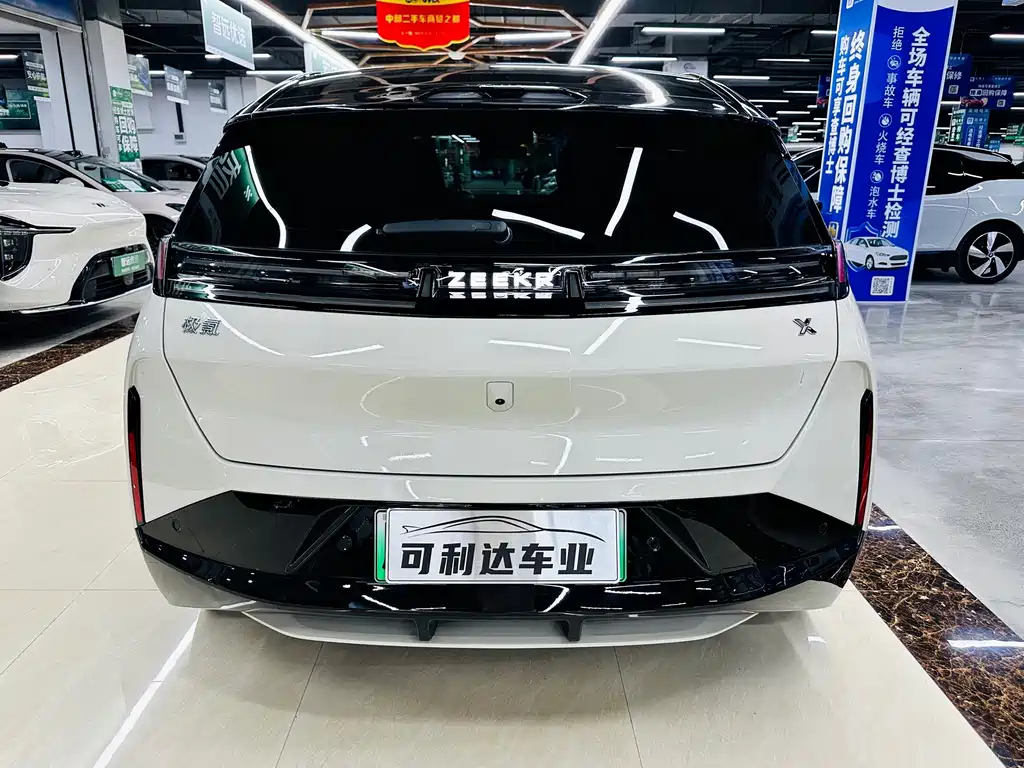 Zeekr X — миниатюра 7