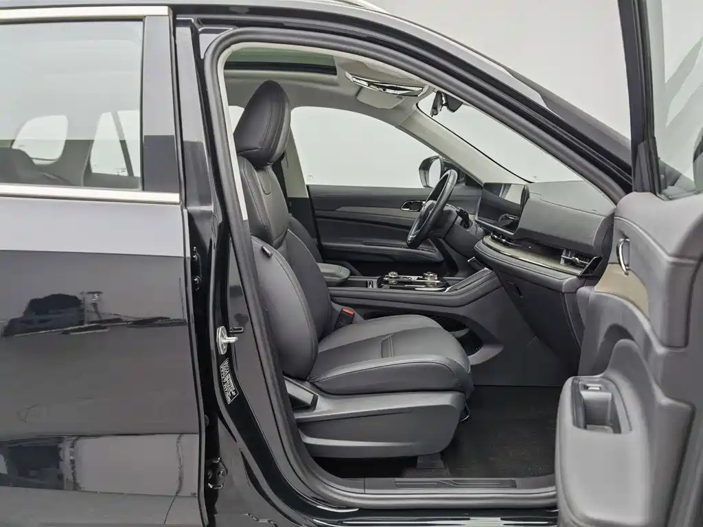 Ford Equator Sport — миниатюра 23