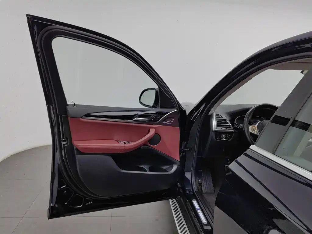 BMW iX3 — миниатюра 8