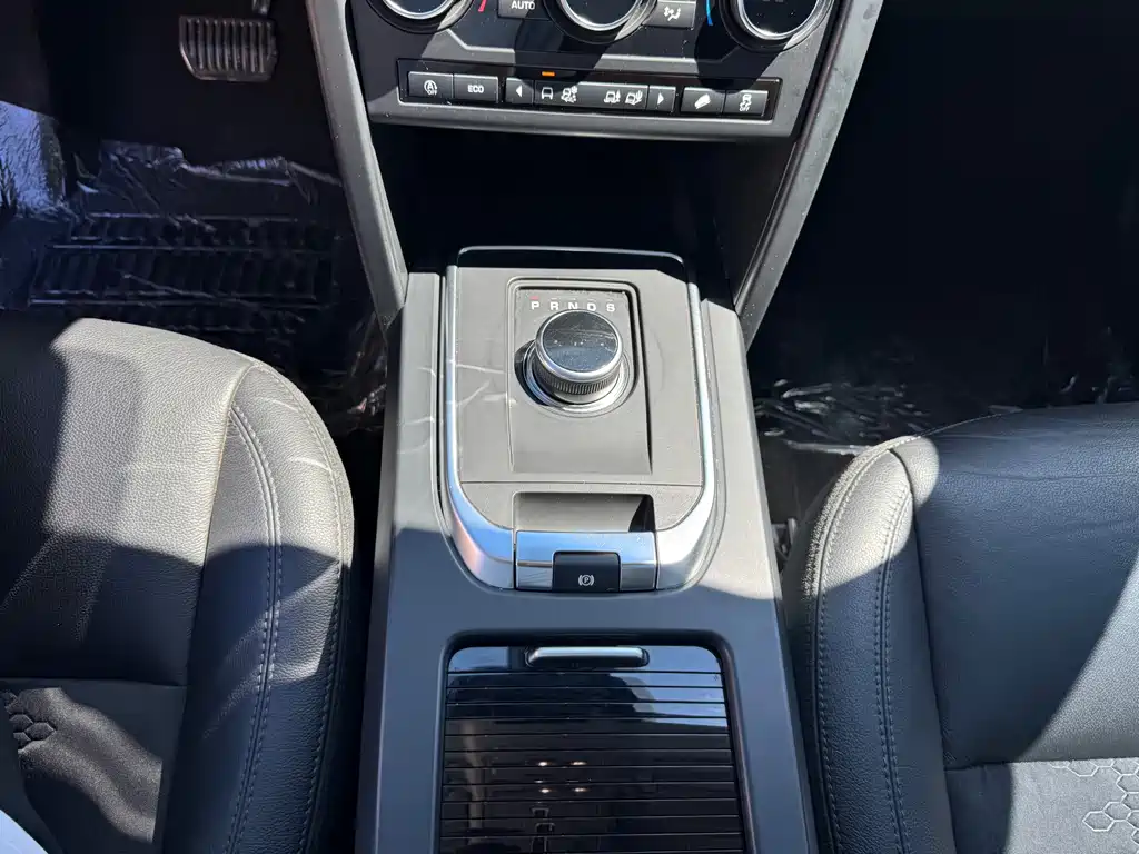 Land Rover Discovery Sport — миниатюра 12