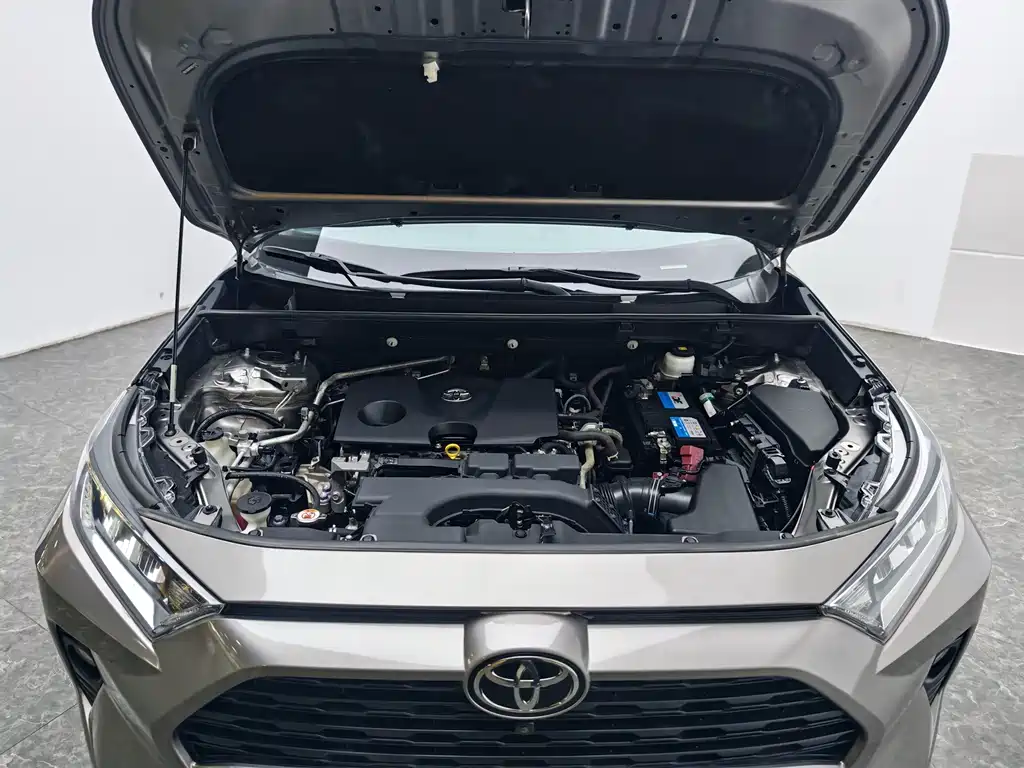 Toyota RAV4 — миниатюра 13