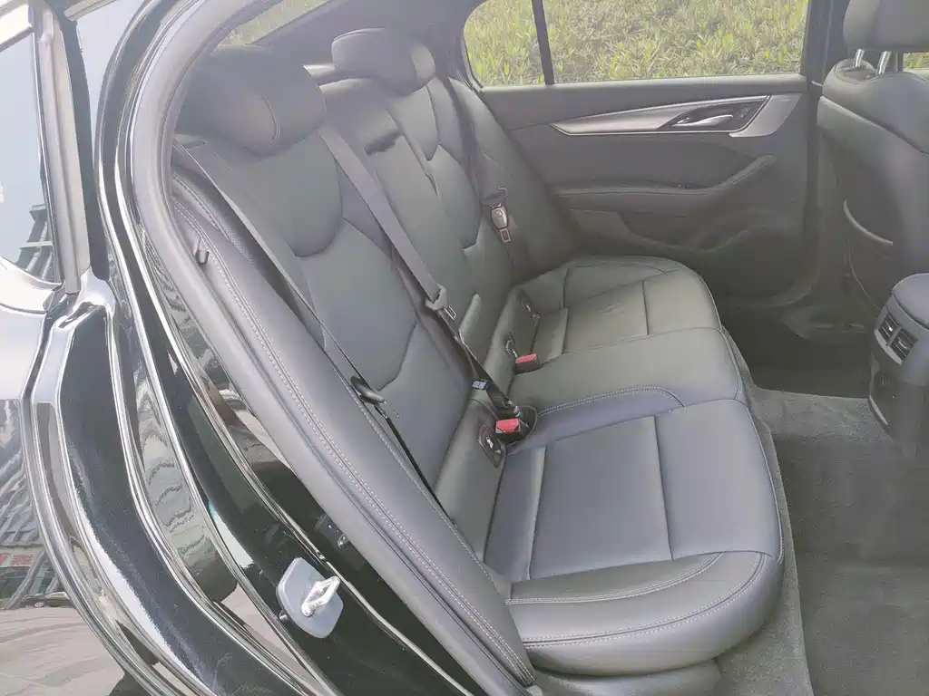 Cadillac CT5 — миниатюра 12