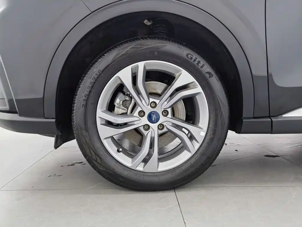 Ford Equator Sport — миниатюра 17