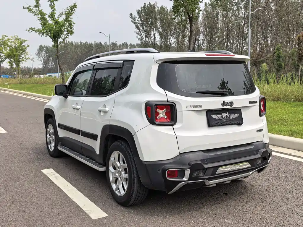 Jeep Renegade — миниатюра 17