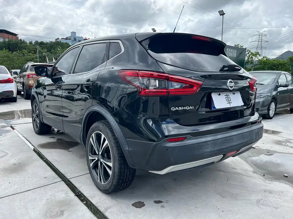 Nissan Qashqai — миниатюра 7