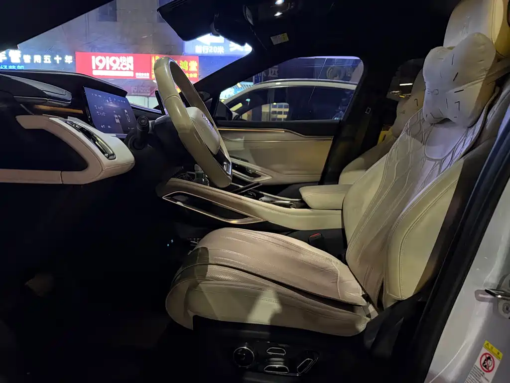 BYD L EV — миниатюра 3