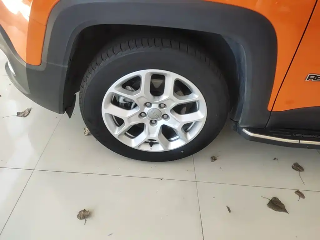 Jeep Renegade — миниатюра 23