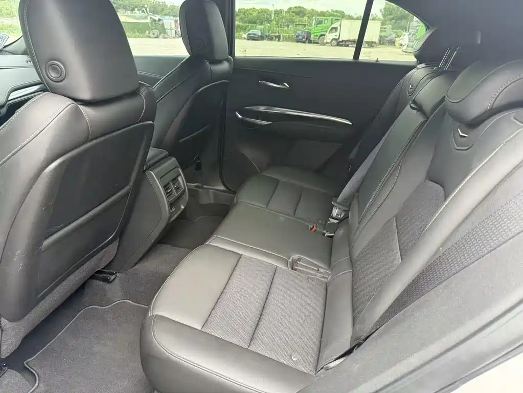 Cadillac XT4 — миниатюра 6
