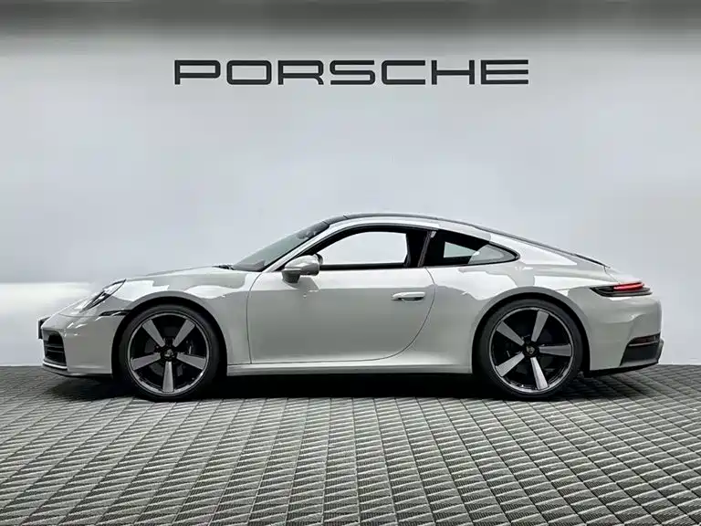 Porsche 911 2025 Carrera 3.0T