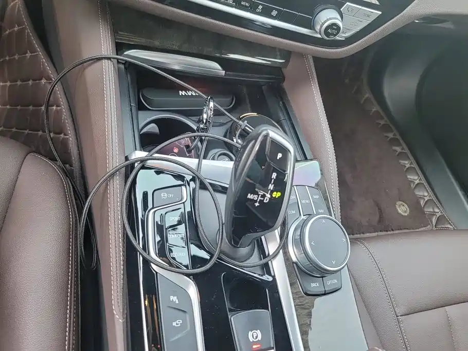 BMW 5 Series — миниатюра 16