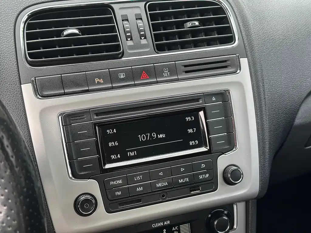 Volkswagen Polo — миниатюра 12