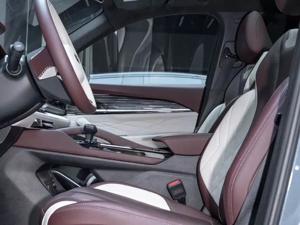 Geely Xingyue L — миниатюра 12