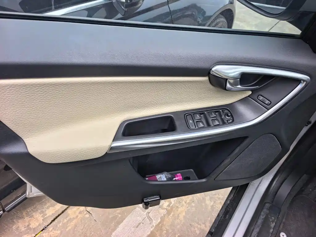 Volvo XC60 (Import) — миниатюра 6