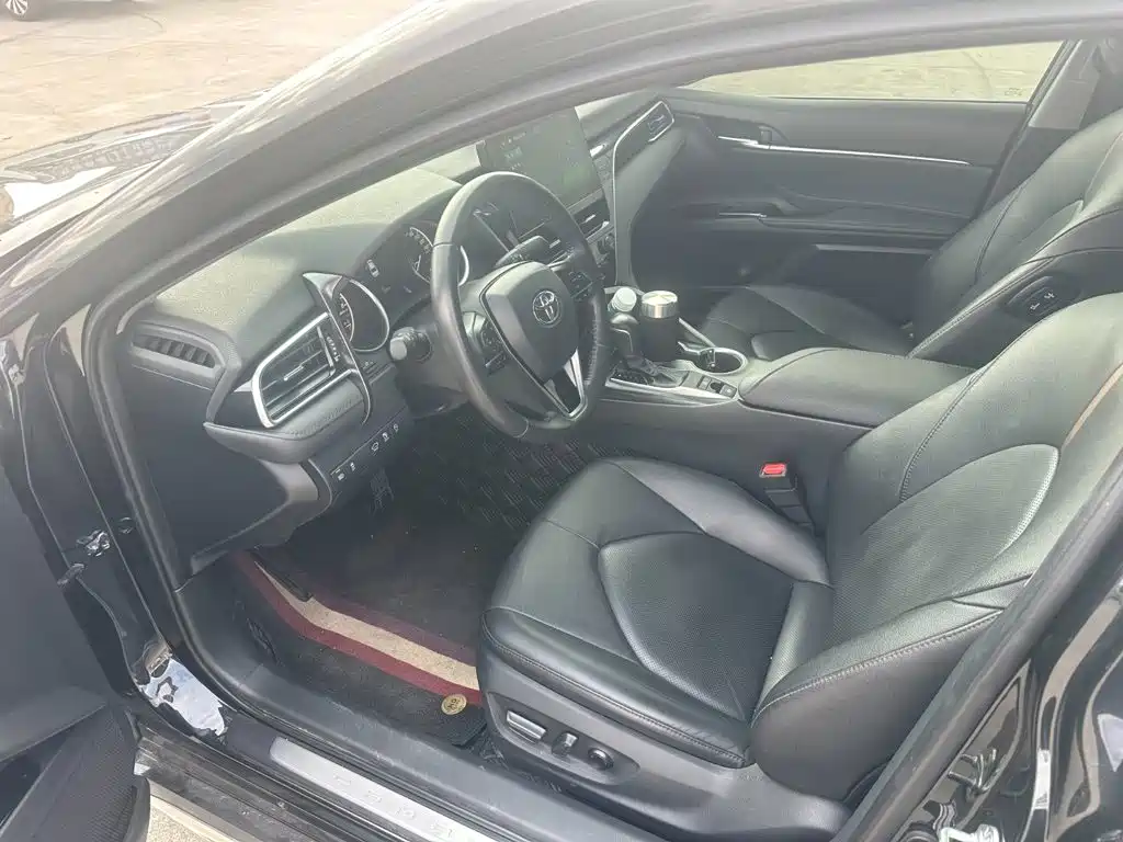 Toyota Camry — миниатюра 7