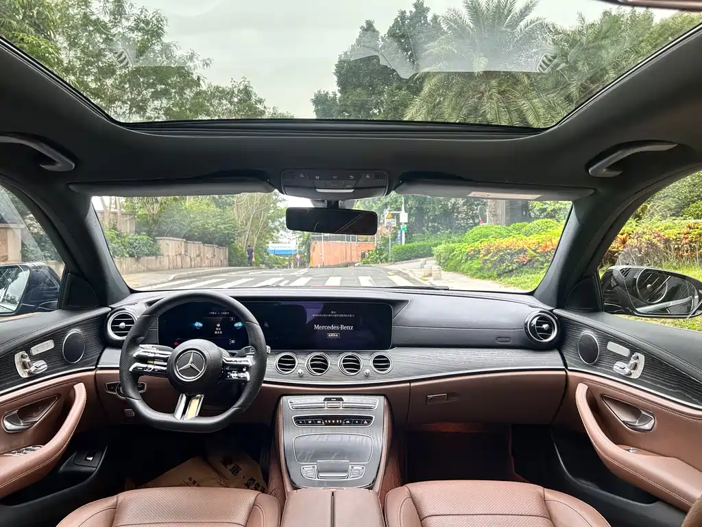 MERCEDES-BENZ E CLASS