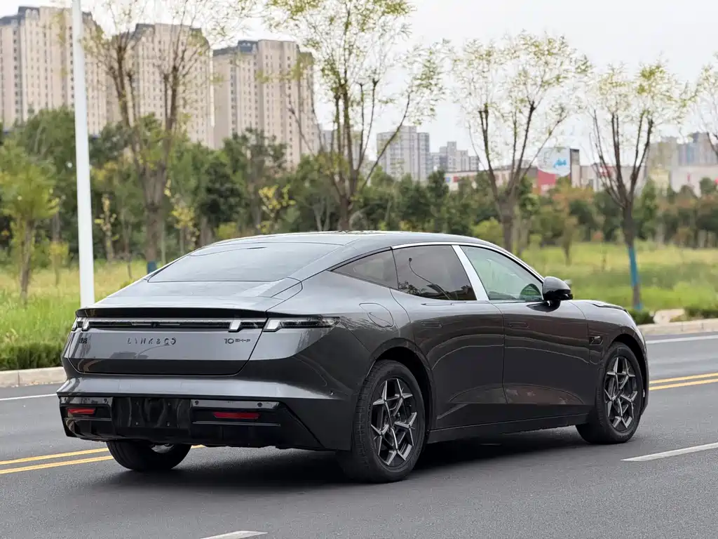 Lynk & Co 10 — миниатюра 4