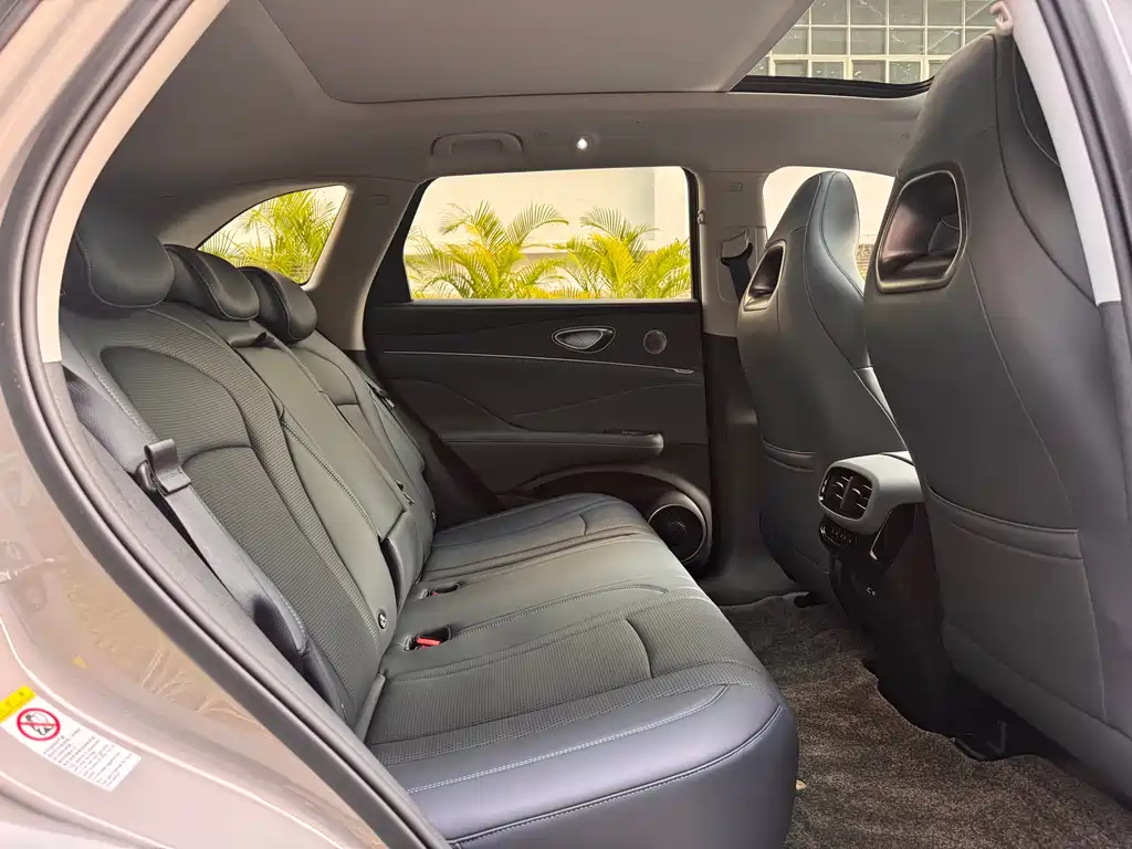 BYD SEA LION 07 DM I