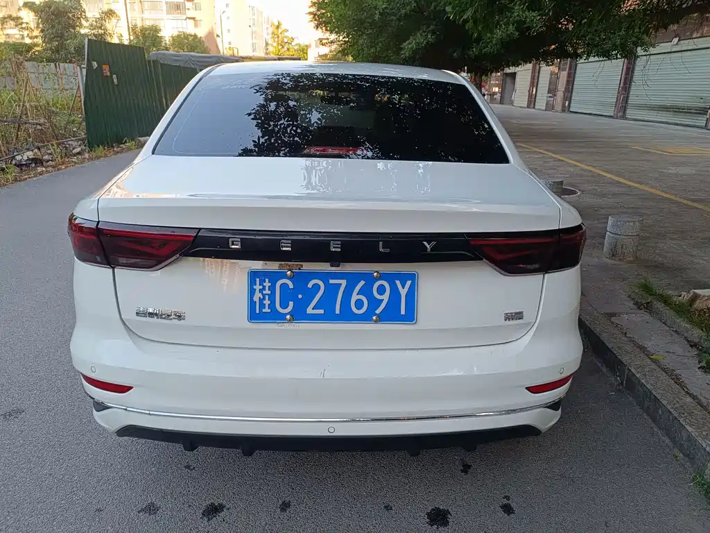 Geely Emgrand — миниатюра 5