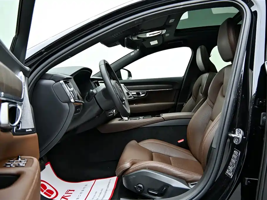 VOLVO S90 PLUG IN HYBRID