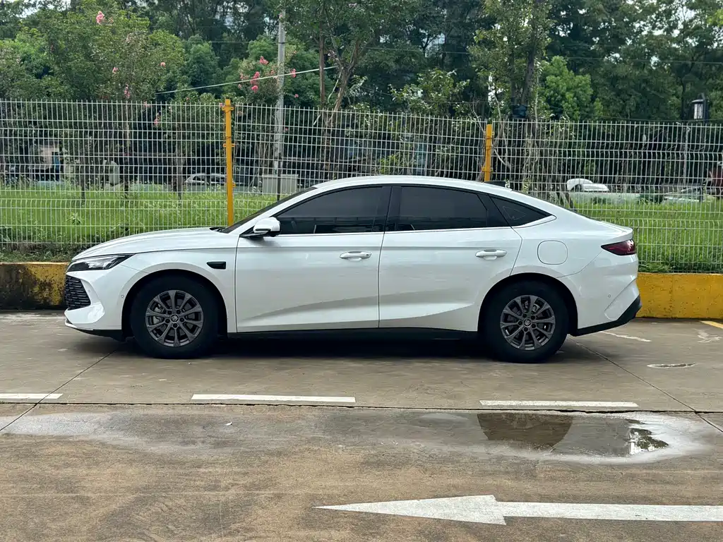 BYD Qin L — миниатюра 6