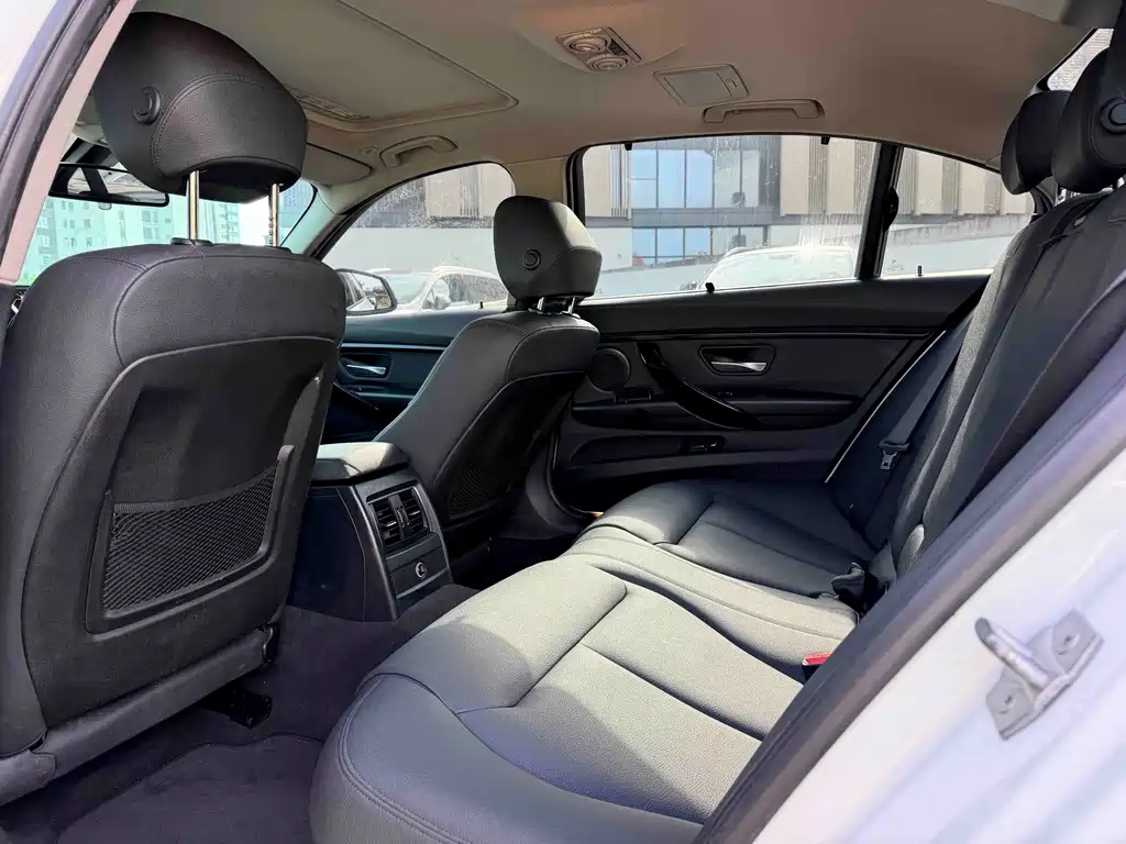 BMW 3 Series — миниатюра 5
