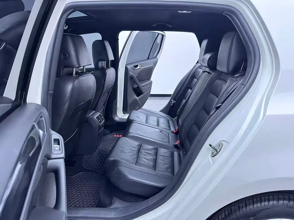 Volkswagen Golf GTI — миниатюра 16