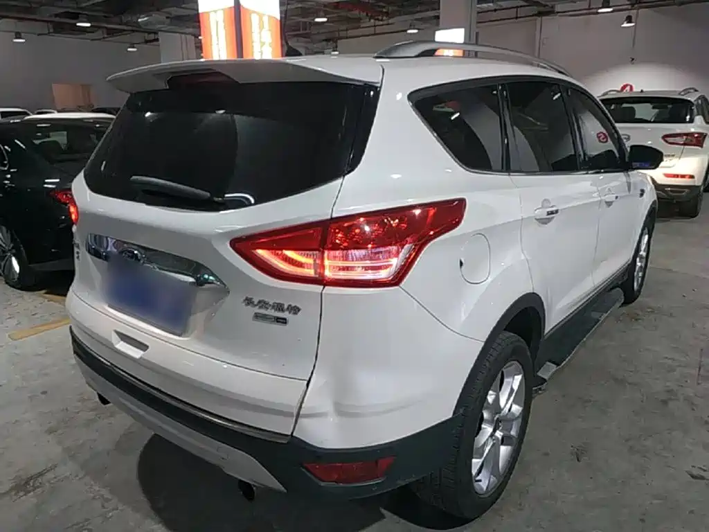 Ford Kuga — миниатюра 7