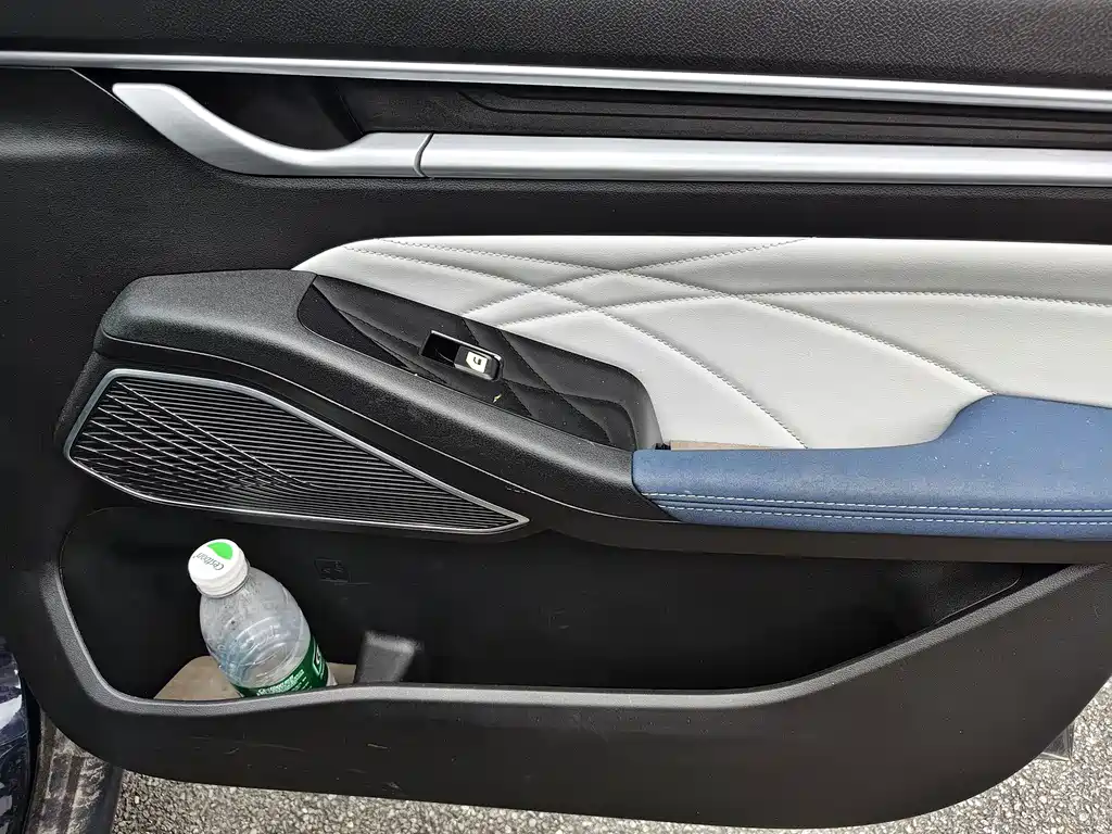 Geely Emgrand — миниатюра 10